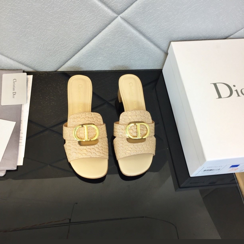 ch**an D*or slippers